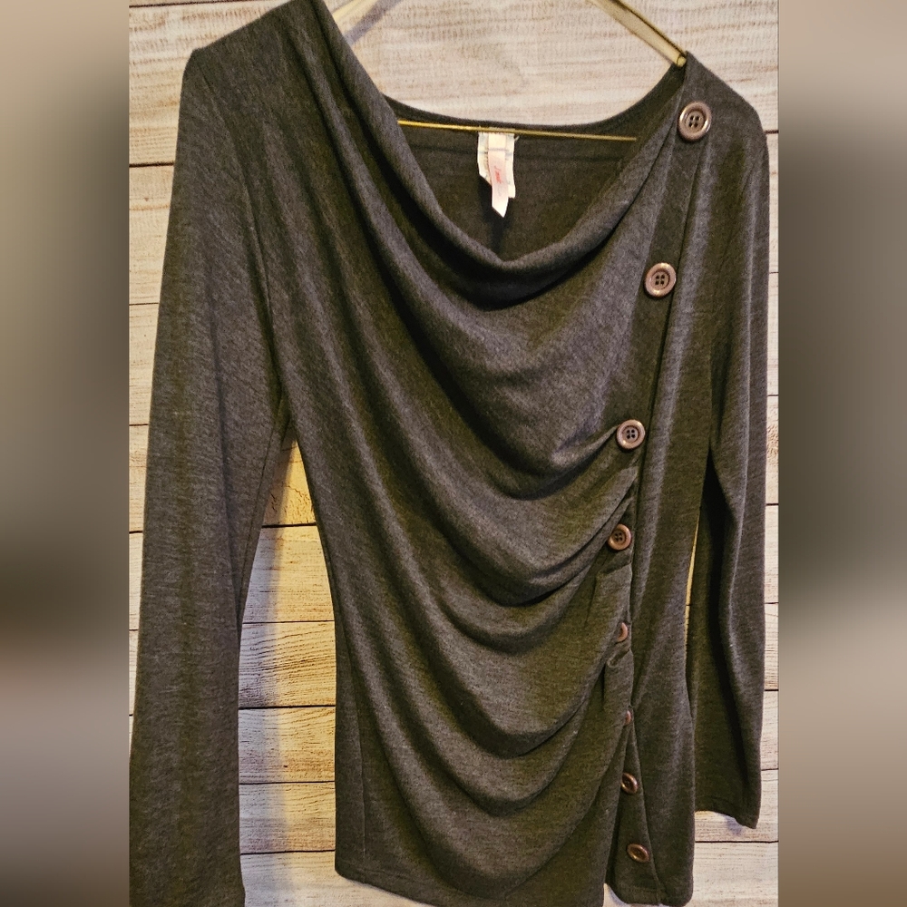 J mode USA long sleeve gray tunic with side gather and buttons